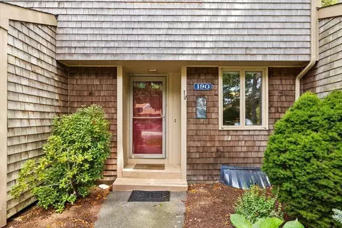 190 Bayfront Way UNIT 190, Teaticket, MA 02536