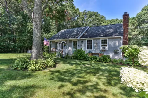 3 Shagbark Rd, Forestdale, MA 02644