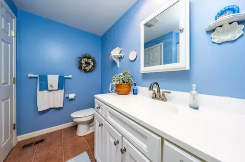 Bath - 7 Ironwood Path, Mashpee, MA 02649 photo 1 of 4
