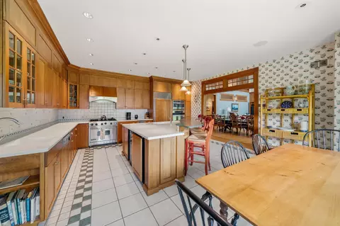 Kitchen - 4 Sherbourne Way, Wareham, MA 02571 photo 2 of 2