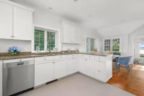 Kitchen - 11 Sheperds Way, Barnstable, MA 02630 photo 2 of 3