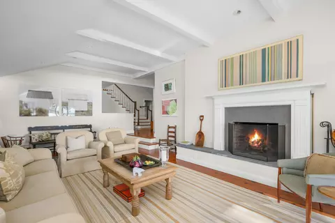 Living - 11 Sheperds Way, Barnstable, MA 02630 photo 2 of 9