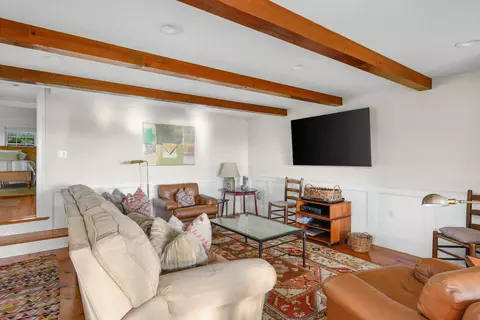Living - 11 Sheperds Way, Barnstable, MA 02630 photo 8 of 9