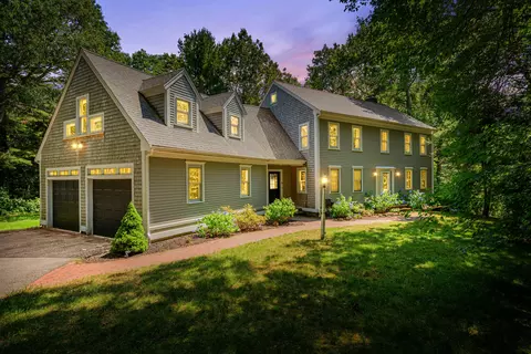 3 Sleepy Hollow Ln, Sandwich, MA 02563