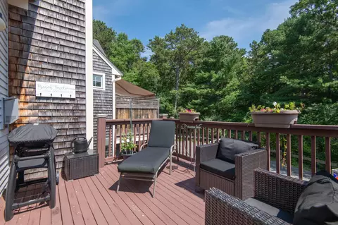 Exterior - 68 Gold Leaf Ln, Mashpee, MA 02649 photo 4 of 8