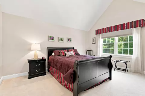 Bedroom - 68 Gold Leaf Ln, Mashpee, MA 02649 photo 3 of 5