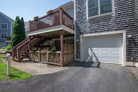 Exterior - 68 Gold Leaf Ln, Mashpee, MA 02649 photo 2 of 8