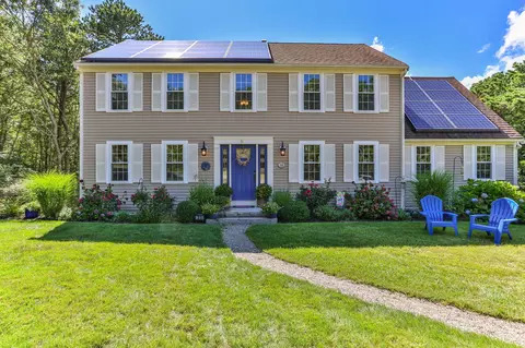 51 Spinnaker Ln, Pocasset, MA 02559