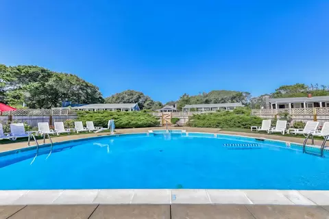 27 Island Inn Rd UNIT 9C, Oak Bluffs, MA 02557