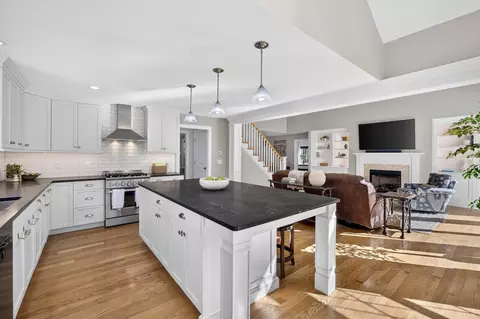 Kitchen - 5 Cliffs Way, Harwich, MA 02645 photo 2 of 4