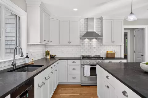 Kitchen - 5 Cliffs Way, Harwich, MA 02645 photo 4 of 4