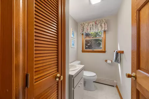 Bath - 11 Fallon Rd, Eastham, MA 02642 photo 1 of 3