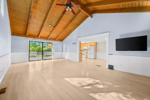 66 Woodland Trl UNIT 66, Teaticket, MA 02536