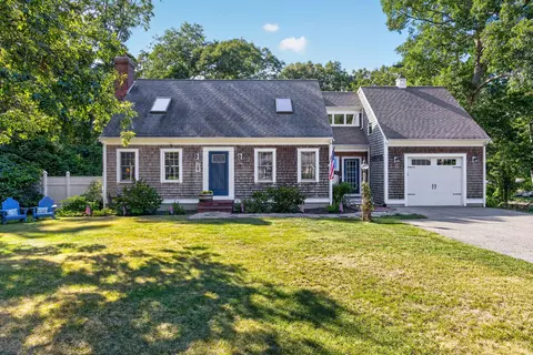 11 Burbank St, Sandwich, MA 02563