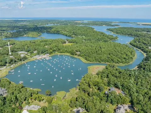 32 Areys Ln, Orleans, MA 02653