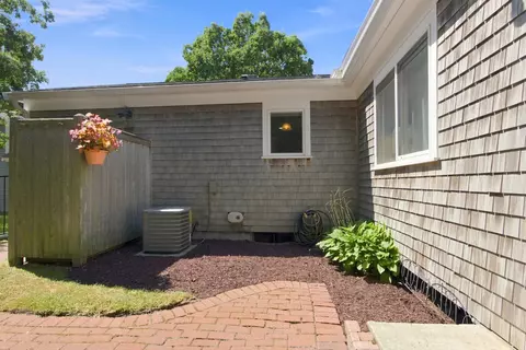 Exterior - 48 Audubon Cir, Centerville, MA 02632 photo 4 of 9