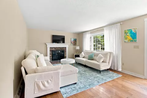 Living - 48 Audubon Cir, Centerville, MA 02632 photo 1 of 2