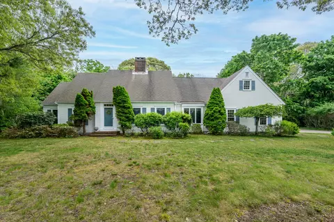 19 Elmcroft Way, Yarmouth Port, MA 02675