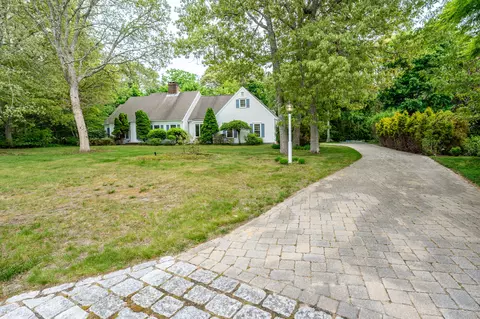 19 Elmcroft Way, Yarmouth Port, MA 02675