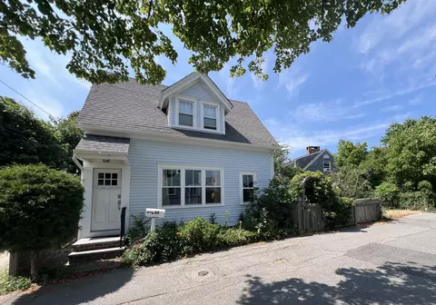27 Montello St, Provincetown, MA 02657