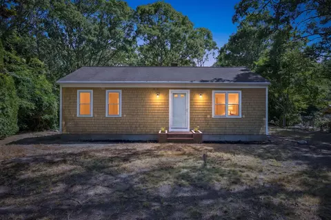 123 Elain Ave, Teaticket, MA 02536