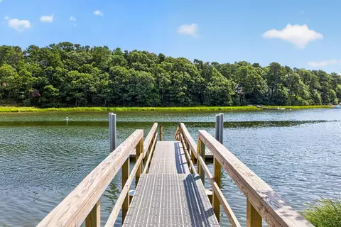 View/Area - 28 Quaker Run Rd, Mashpee, MA 02649 photo 3 of 5