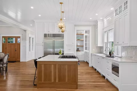 Kitchen - 28 Quaker Run Rd, Mashpee, MA 02649 photo 1 of 4