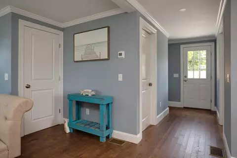 Entry Way - 2 Worcester Ave, Monument Beach, MA 02553 photo 3 of 3