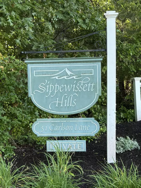 51 Carlson Ln #9C, Falmouth, MA 02540