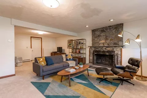 Living - 8 Laura Ln, Buzzards Bay, MA 02532 photo 8 of 11