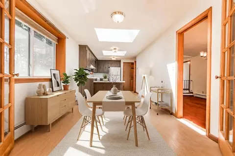 Dining - 8 Laura Ln, Buzzards Bay, MA 02532 photo 2 of 2