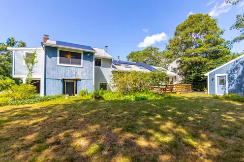 Exterior - 8 Laura Ln, Buzzards Bay, MA 02532 photo 6 of 10