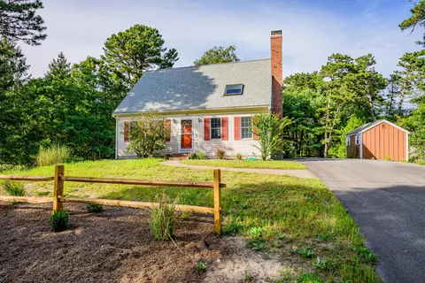 320 Foxwood Dr, Eastham, MA 02642