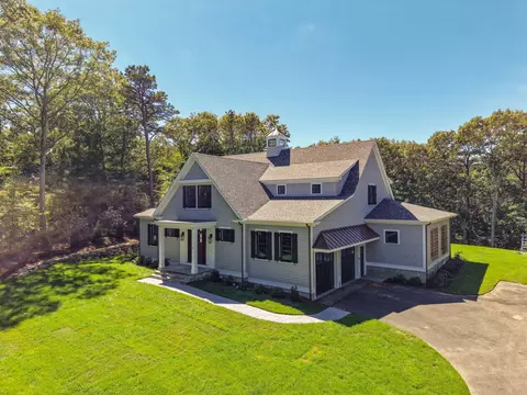 6 Village Dr, East Sandwich, MA 02537