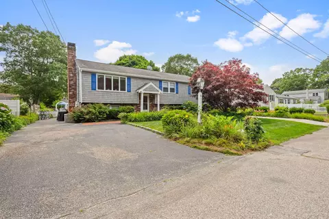 63 Ellsworth Dr, Falmouth, MA 02540