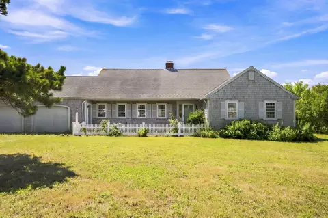 Exterior - 64 Harbor View Rd, Chatham, MA 02633 photo 2 of 6