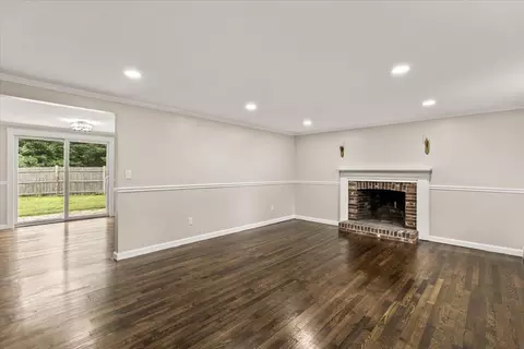 Living - 3 Thoreau Dr, Centerville, MA 02632 photo 3 of 5