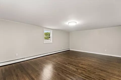 Living - 3 Thoreau Dr, Centerville, MA 02632 photo 5 of 5