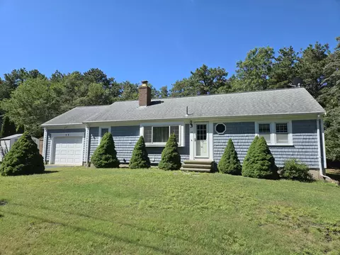 1 Walnut St # B, Yarmouth Port, MA 02675