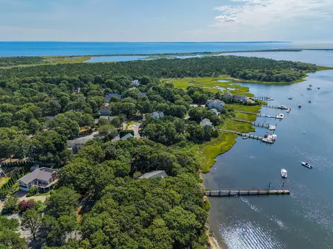 View/Area - 22 23 Samoset Rd, Mashpee, MA 02649 photo 16 of 25