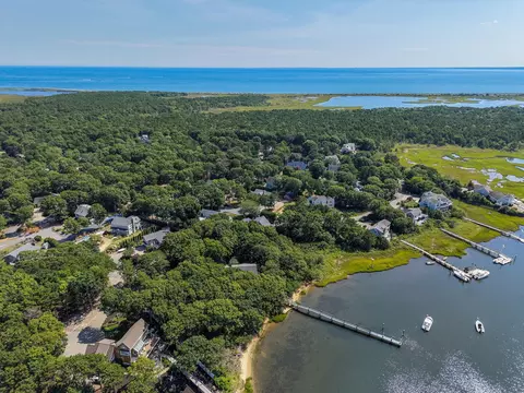View/Area - 22 23 Samoset Rd, Mashpee, MA 02649 photo 20 of 25