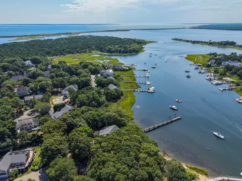 View/Area - 22 23 Samoset Rd, Mashpee, MA 02649 photo 11 of 25
