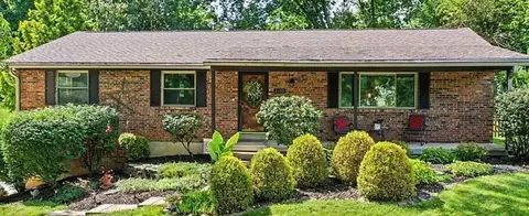 4 Mary Leal Ln, East Sandwich, MA 02537