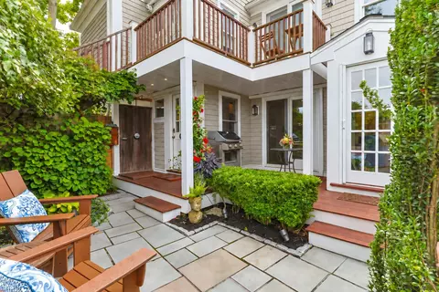 47 Pleasant St UNIT 2, Provincetown, MA 02657