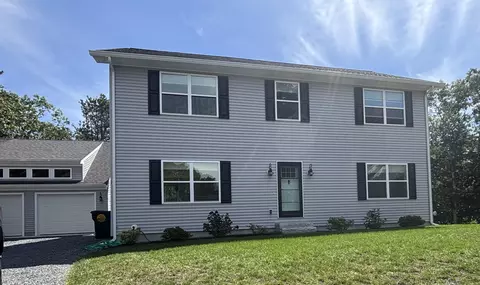 17 Woody Glen Rd, Harwich, MA 02645