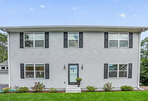 17 Woody Glen Rd, Harwich, MA 02645