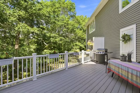 Exterior - 6 Aspen Rd, Buzzards Bay, MA 02532 photo 4 of 5