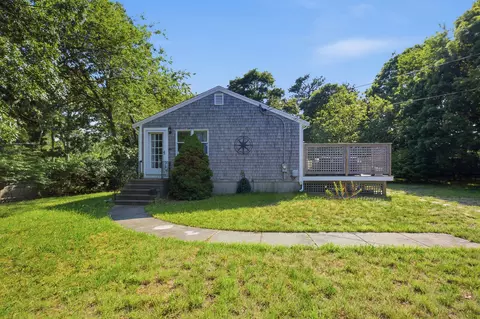 15 Commercial St, South Yarmouth, MA 02664
