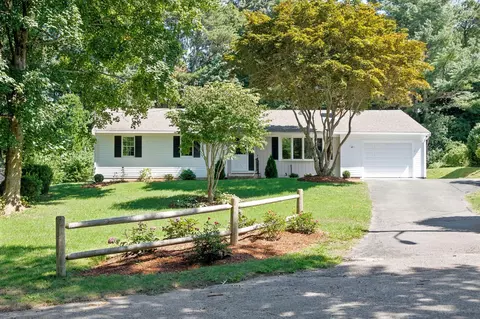 49 Cameron Rd, North Falmouth, MA 02556