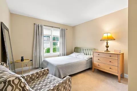 Bedroom - 40 Settlers Ln, Hyannis, MA 02601 photo 4 of 5